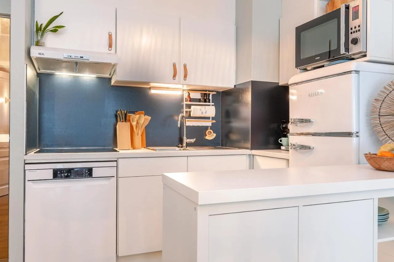 B At C - A Trendy Flat With A Vintage Feel, Outdoor Swimming Pool And Lateral Sea View! Belgium
